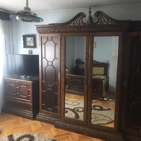 Vilă Ana Ipatescu *